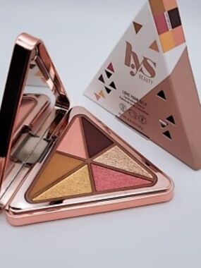 Triangular Eyeshadow Palette — Pink & Gold Shimmer